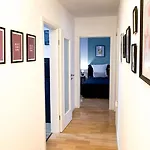 Charmantes 3-zi-apartment Am Schloessle In Lechhausen-garage-balkon-kueche-smart Tv Augsbourg