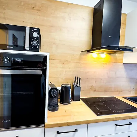 Charmantes 3-zi-apartment Am Schloessle In Lechhausen-garage-balkon-kueche-smart Tv Augsburg