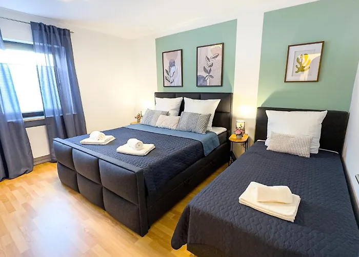 Charmantes 3-zi-apartment Am Schloessle In Lechhausen-garage-balkon-kueche-smart Tv