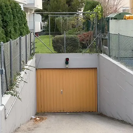 Lägenhet Charmantes 3-zi-apartment Am Schloessle In Lechhausen-garage-balkon-kueche-smart Tv *