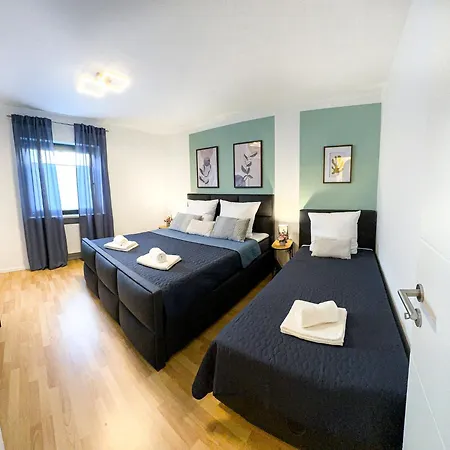 Charmantes 3-zi-apartment Am Schloessle In Lechhausen-garage-balkon-kueche-smart Tv Apartment Augsburg