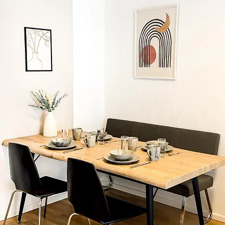 Charmantes 3-zi-apartment Am Schloessle In Lechhausen-garage-balkon-kueche-smart Tv شقة اوغسبورغ